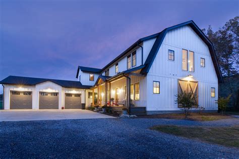 Barndominium & Modern Farmhouse Metal Building 